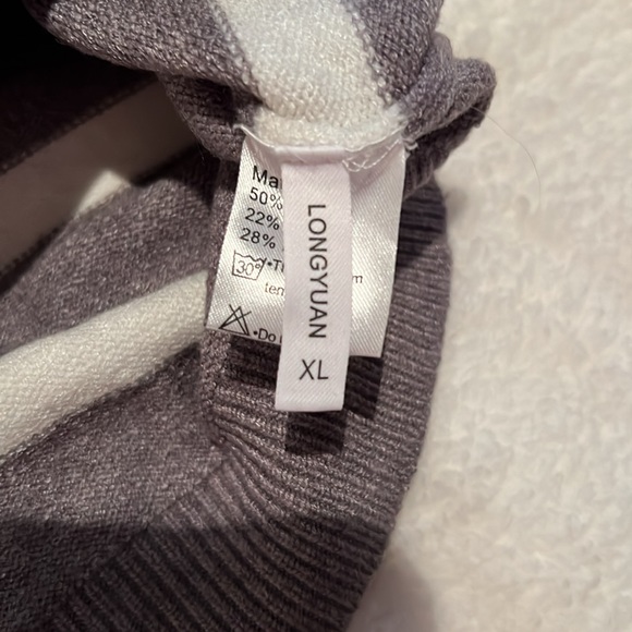 Striped sweater - Picture 3 of 3